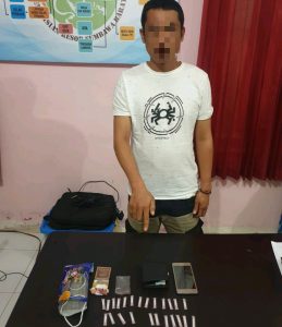 Oknum PNS Pemda KSB Kedapatan Bawa 24 Poket Sabu