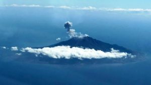 Gunung Sangeang Api Berstatus Waspada Level II