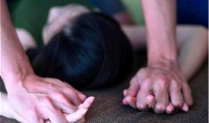 Usai bercumbu dengan istrinya, pria asal Sumbawa ini setubuhi anak tirinya yang berusia 5 tahun