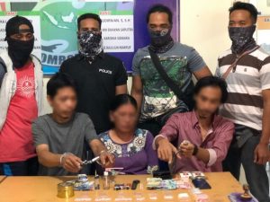 Polres Loteng Tangkap Seorang IRT saat Gerebek Rumah Terduga Bandar Narkoba