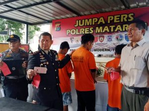Jual HP Curian di Facebook, Empat Penadah Ditangkap