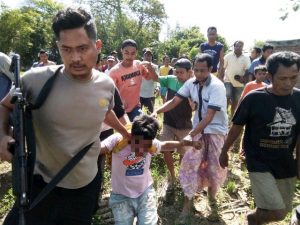 Usai Rampas HP Cewek, Motor Mogok, Jambret Bonyok Dihajar Warga