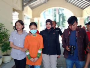 Janda Muda di Lombok Ketahuan Polisi Simpan 9 Poket Sabu