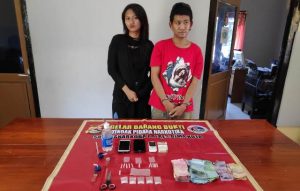 Cewek Terduga Pengedar Sabu Ditangkap Saat Bobo Bareng Cowok di Kos-kosan