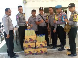 Polsek Alas Amankan Ratusan Botol Miras Tradisional