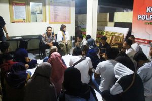 Pelajar Terciduk Bobo Bareng Pacar, Janda Ketangkap Sekamar dengan Brondong