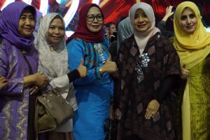 Tenun NTB Bersolek di Arena Muslim Fashion Festival 2020