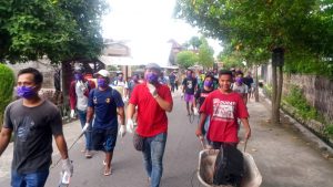Warga Lombok Timur Perangi Virus Corona