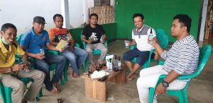 Dewan Ini Bagikan 1.000 Botol Disinfektan di Dompu dan Bima