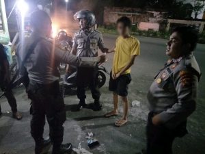 Sempat Kejar-Kejaran, Polisi Bekuk Dua Pengendara Motor yang Kedapatan Bawa Sabu
