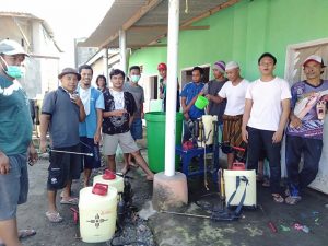 Anggota DPD Suhaimi Ismy Sumbang 700 Liter Disinfektan untuk Warga NTB