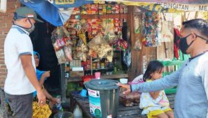 Putus Rantai Penyebaran Corona, Wakil Rakyat Ini Sebar Bantuan di 10 Desa di Dompu