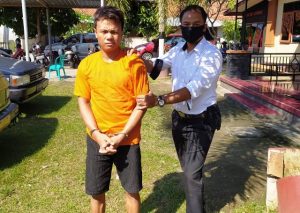 Aksi Kawanan Maling Kuras Gudang Ekspedisi di Mataram Terekam CCTV