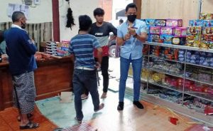 Tak Berizin, Polresta Mataram Sita Petasan di Toko Mainan Anak