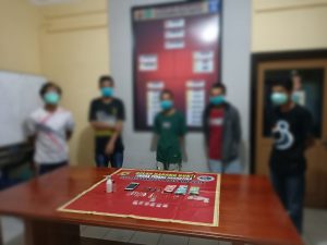 Polisi di Kota Bima sergap lima sekawan saat asyik mabuk sabu di kos-kosan