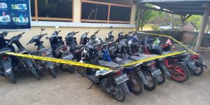 Digerebek Polisi, pelaku judi Sabung Ayam di Sumbawa lari kocar-kacir, 18 motor diamankan