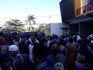 Ratusan warga di NTB ambil paksa jenazah pasien covid-19