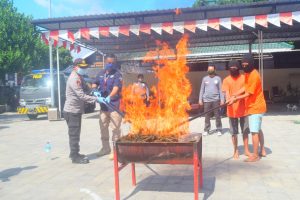 Polisi musnahkan narkoba senilai Rp5,8 miliar: Sabu diblender, Ganja dibakar
