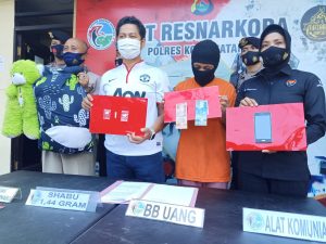 Seorang janda di Lombok edarkan sabu berkedok jualan baju online