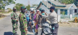 Sosialisasi Inpres Nomor 6, Polisi dan Tentara di Soromandi Bima Turun ke Jalan