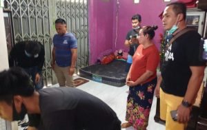 Polda NTB borgol perempuan pengedar sabu di Dompu