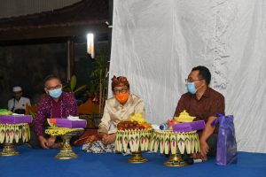 Dialog Dengan Umat Hindu, Gubernur NTB Ajak Jaga Kondusivitas Jelang Pilkada