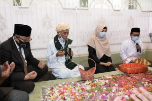 Hari Pahlawan, Wagub Ziarah di Makam Maulana Syaikh