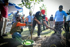 Kunjungi NTB, Kepala BNPB Canangkan Penghijauan di Kawasan Mandalika