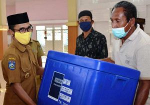 Wali Kota Bima Serahkan Bantuan Sarana Prasarana bagi UMKM 