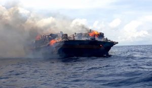 KM Cahaya Berlian tujuan Bima terbakar di perairan Bali, 9 ABK selamat