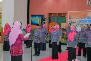 Hj. Niken Lantik Pengurus Dekranasda Kabupaten Lombok Barat