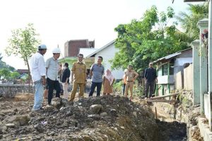 Wali Kota Bima Tinjau Pekerjaan KOTAKU di Rontu dan Rabadompu Barat