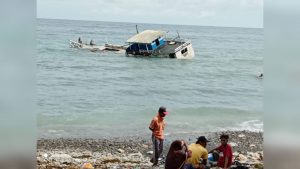 Kapal bermuatan garam tenggelam di perairan Mantau Wera Bima
