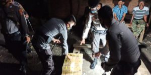 Belasan penjudi adu jangkrik kalang kabut dikejar polisi
