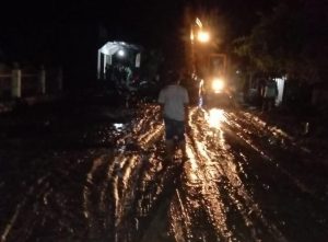 Tiga desa di Dompu diterjang banjir, sejumlah rumah hanyut, warga diungsikan