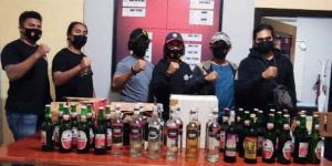 Razia kafe di Kota Bima, polisi amankan puluhan botol miras