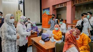 Pantau Vaksinasi, Wagub NTB Minta Perhatikan Lansia
