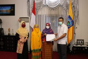 Juara Lomba Cerita Wastra NTB Siap Bertarung di Kancah Nasiona