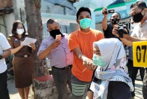 Suami Tikam Istri hingga Tewas di Hadapan Anaknya Berusia 3 Tahun