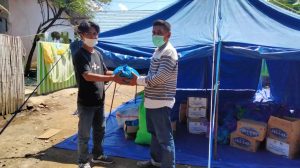 PK KNPI Soromandi bawa bantuan dan tinjau kerusakan rumah korban banjir di Bolo