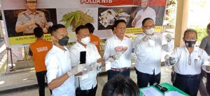 Dua Pria Asal Lombok Timur Selundupkan Sabu Setengah Kilo Dalam Perut