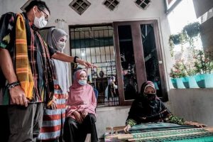 Menparekraf Sandiaga Uno Ingin Kain Tenun Bima Tembus Pasar Luar Negeri