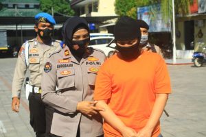 Jadi Kurir Sabu, Nenek di Lombok Ditangkap saat Gendong Cucunya