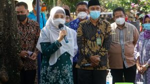 Wujudkan Lingkungan Sehat, Wagub NTB Dorong Bank Sampah Terintegrasi Posyandu Keluarga