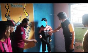 Lagi Asyik Nyabu, Pengedar Narkoba di Dompu Kaget Tiba-tiba Ada Polisi di Rumah