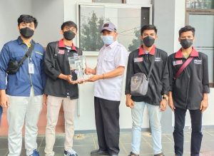 Keren, Mahasiswa UMM Ciptakan Hand Sanitizer Otomatis 