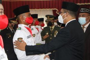Gubernur Bang Zul Kukuhkan 24 Paskibraka Provinsi NTB
