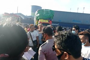 Naikan Harga Sepihak, Dua Orang Diduga Calo Tiket di Pelabuhan Lembar Diamankan Polisi