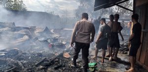 Pasar Terminal Ginte Terbakar, 38 Lapak Hangus, Kerugian Capai Rp300 Juta