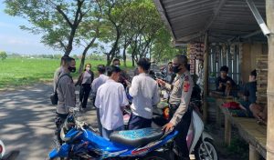 Masih Kenakan Seragam Sekolah, Pelajar di Mataram Kedapatan Balapan Liar di Jalan Baru Monjok